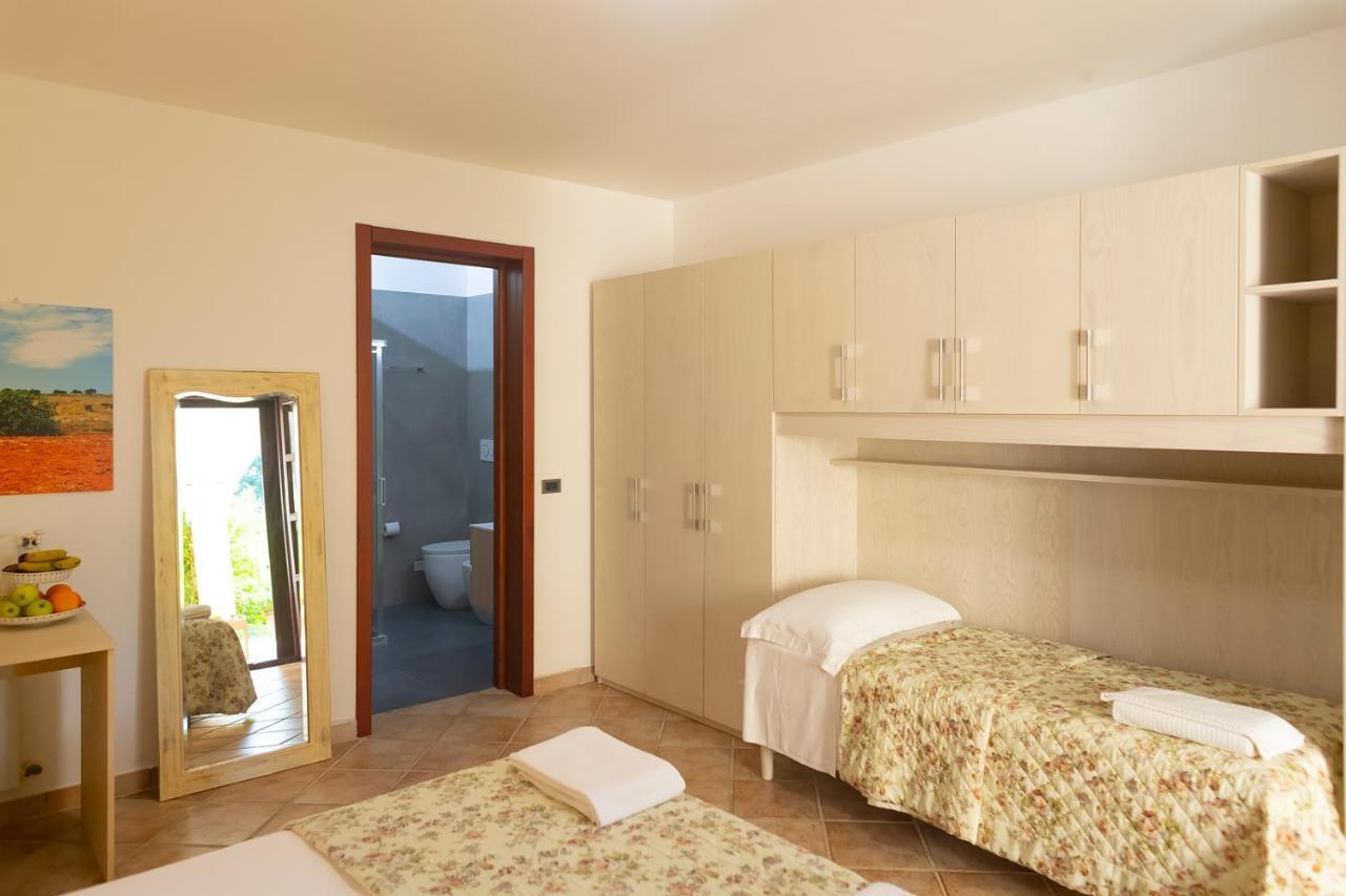 Olive Garden House Villa Borgagne Buitenkant foto